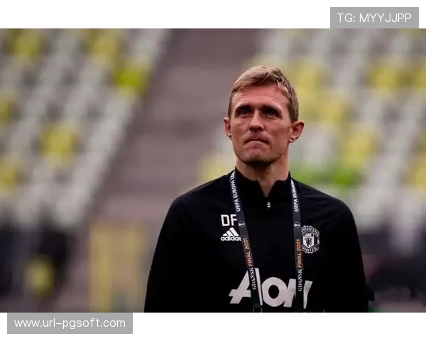 曼联代理教练弗莱彻临场指挥,未来取决于战绩 曼联代理教练弗莱彻临场指挥,未来取决于战绩